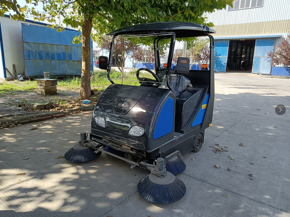 中小型廠區(qū)清掃車(chē)推薦鼎潔盛世DJ1800A掃地機(jī)17